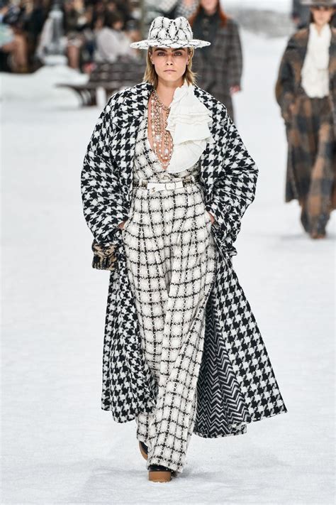 Chanel vogue runway